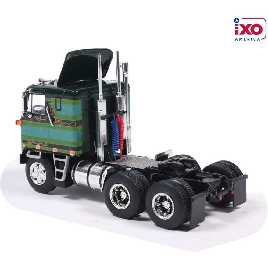 IXO U64TR016 - 1970 GMC Astro 95 6x4 Prime Mover Green Display Case - Scale 1:64