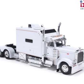IXO U64TR017 - 2002 White Peterbilt Model 379 6x4 70" Sleeper Cab Truck - Scale 1:64