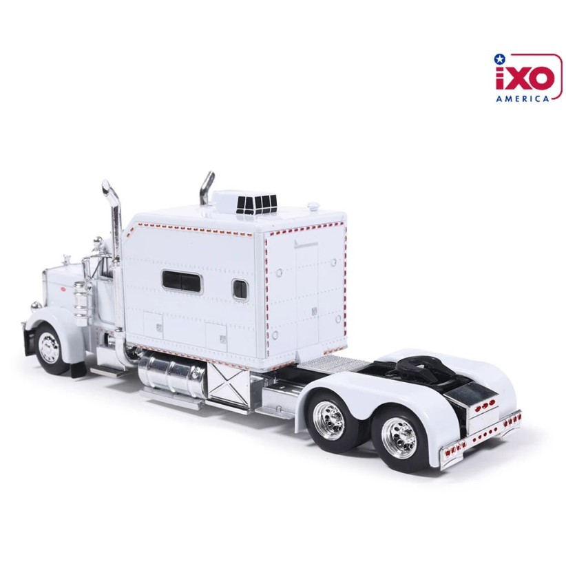 IXO U64TR017 - 2002 White Peterbilt Model 379 6x4 70" Sleeper Cab Truck - Scale 1:64