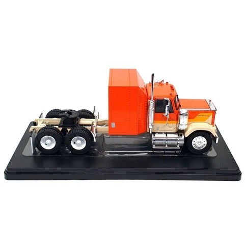 IXO TR129.22 - 1980 GMC General Truck - Orange Beige - Scale 1:43