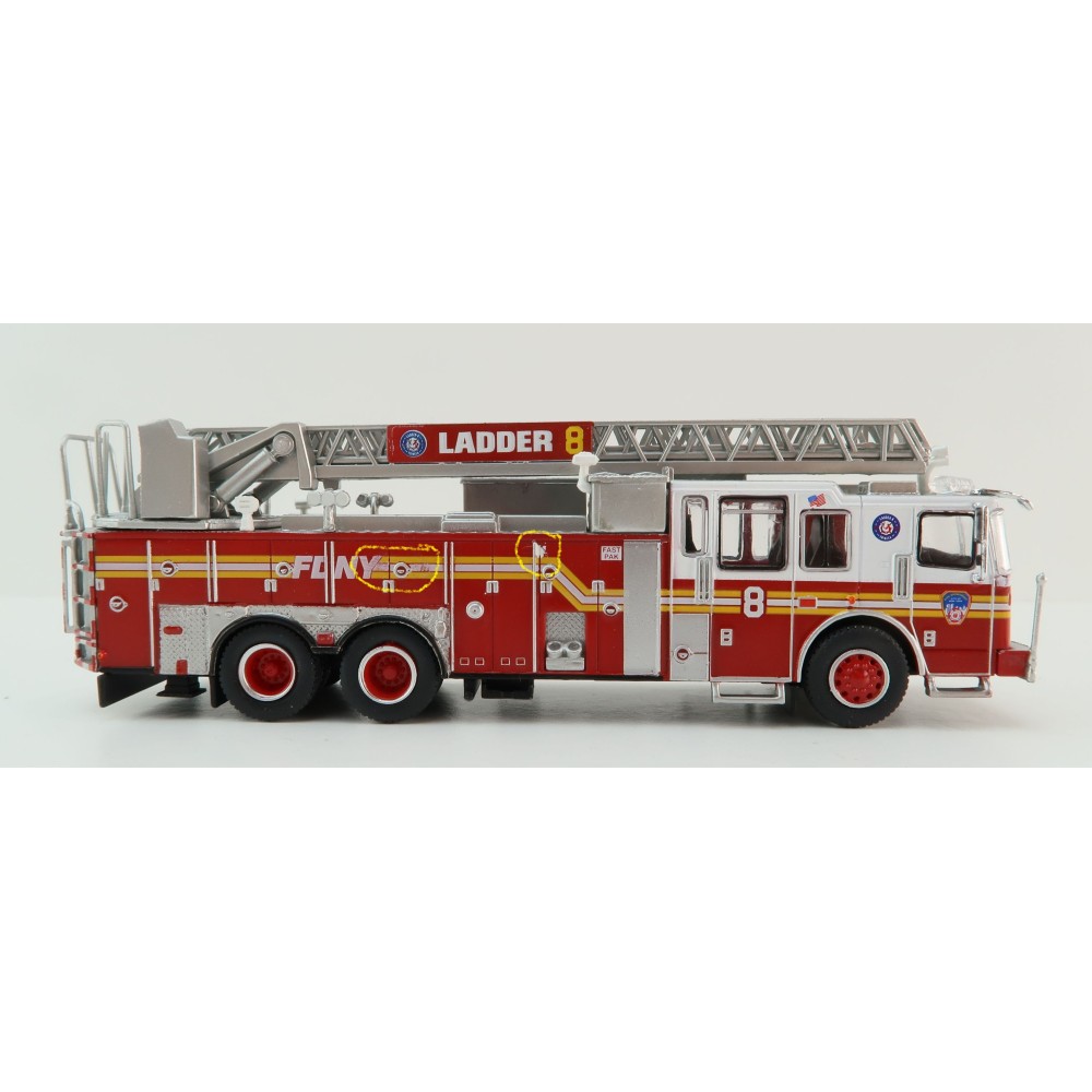 PCX87 - Ferrara Ultra Ladder 8 Fire Department New York Manhattan Tribaca - Scale 1:87 !!! Second Paint issue !!!