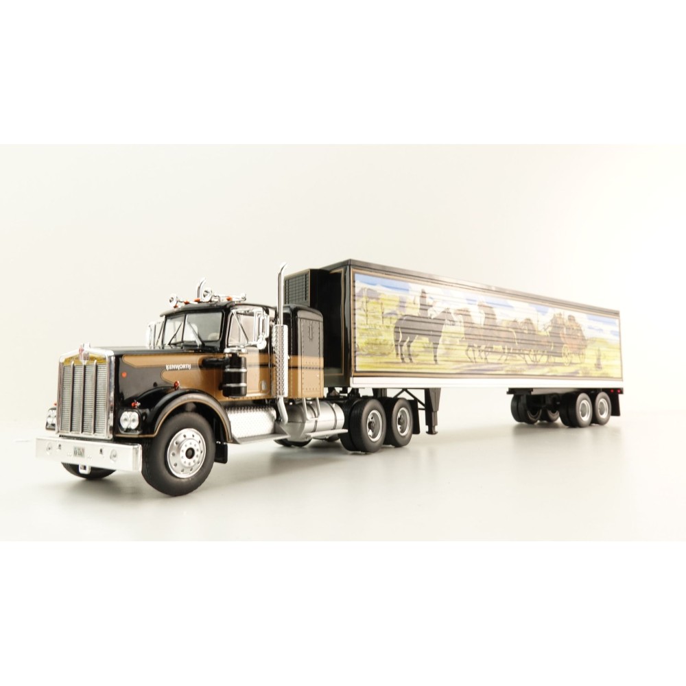 WERK83 W83431001 - Kenworth W925 6x4 Truck with Box Trailer Smokey and the Bandit - Scale 1:43