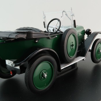 WhiteBox - Opel 4/12 PS Green RHD 1924 - Laubfrosch - Scale 1:24
