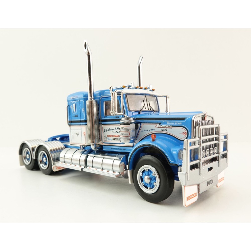 Iconic Replicas - Australian Kenworth W900 6x4 Low Bunk Truck JJ LEECH & SONS - Scale 1:50