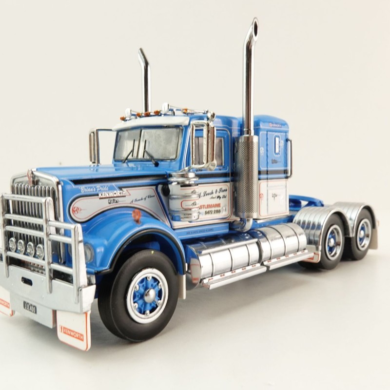 Iconic Replicas - Australian Kenworth W900 6x4 Low Bunk Truck JJ LEECH & SONS - Scale 1:50