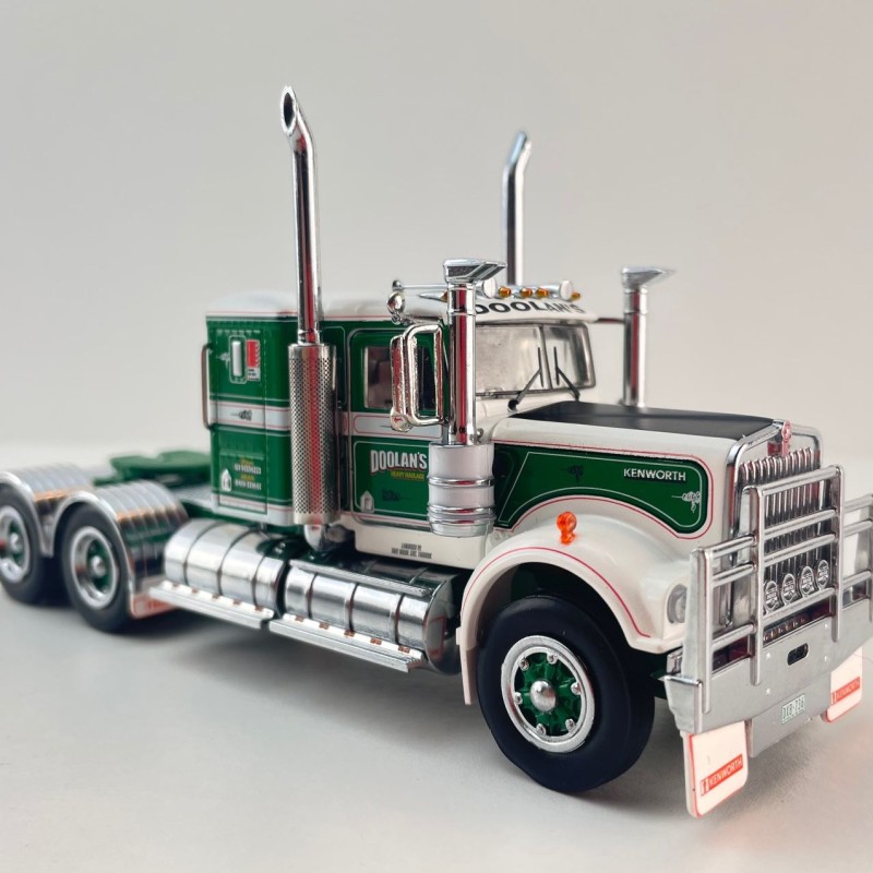 Iconic Replicas - Kenworth W900 6x4 Prime Mover Low Line Spider Doolans Heavy Haulage - Scale 1:50 