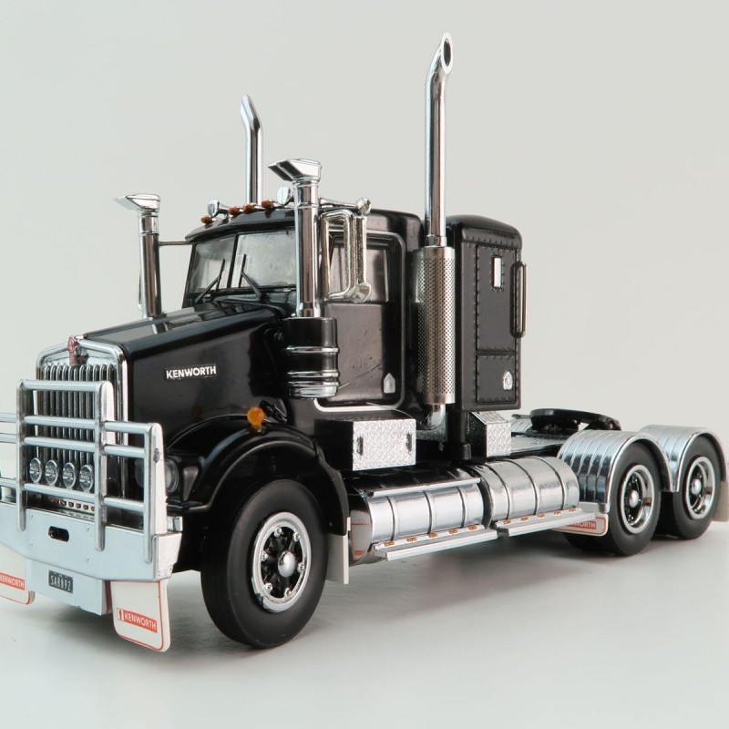 Iconic Replicas - Kenworth W900 SAR 6x4 Lowline Bunk Truck Black Spider - Scale 1:50