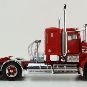 Iconic Replicas - Kenworth W900 SAR 6x4 Lowline Bunk Truck Red Spider - Scale 1:50