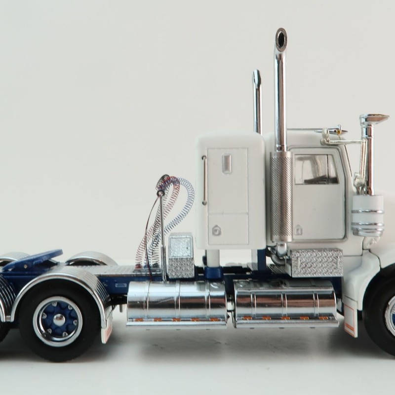 Iconic Replicas - Kenworth W900 SAR 6x4 Lowline Bunk Truck White Blue Spider - Scale 1:50