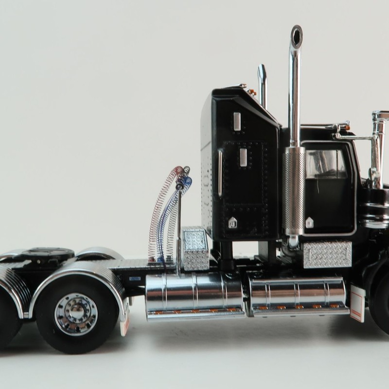 Iconic Replicas - Kenworth W900 SAR Aerodyne 6x4 Prime Mover Truck Black - Scale 1:50