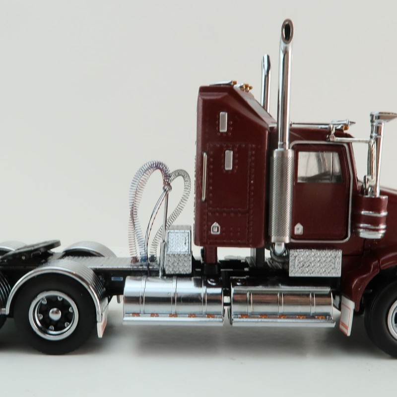 Iconic Replicas - Kenworth W900 SAR Aerodyne 6x4 Prime Mover Truck Burgundy Spider - Scale 1:50