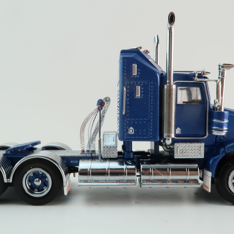 Iconic Replicas - Kenworth W900 SAR Aerodyne 6x4 Truck Metallic Blue Spider Wheels - Scale 1:50