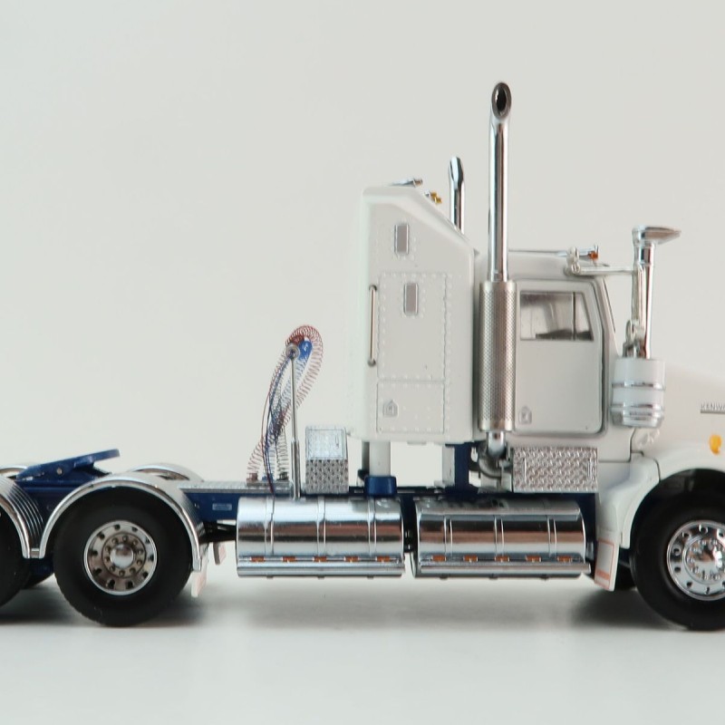 Iconic Replicas - Kenworth W900 SAR Aerodyne 6x4 Truck White Blue - Scale 1:50