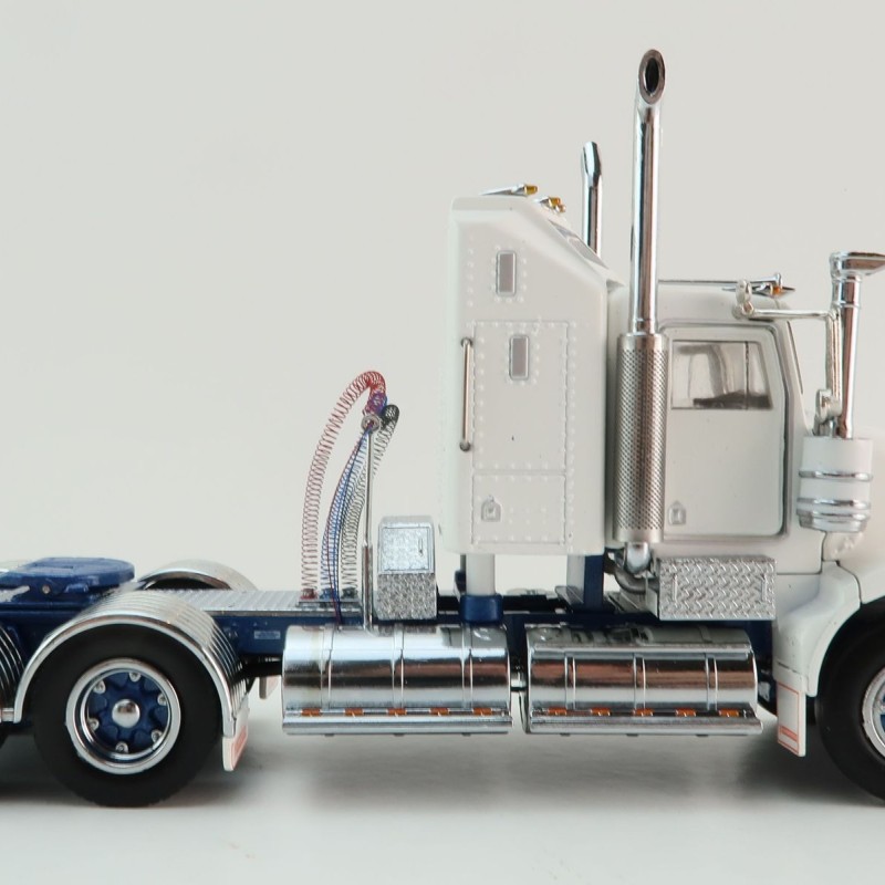 Iconic Replicas - Kenworth W900 SAR Aerodyne 6x4 Truck White Blue Spider Wheels - Scale 1:50