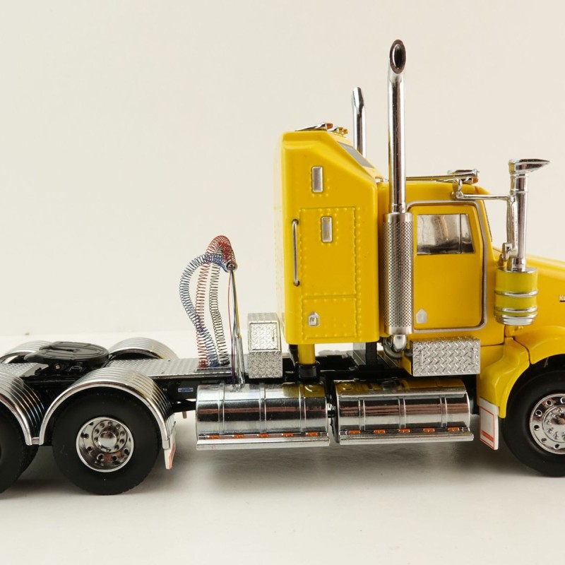 Iconic Replicas - Kenworth W900 SAR Aerodyne 6x4 Truck Yellow - Scale 1:50