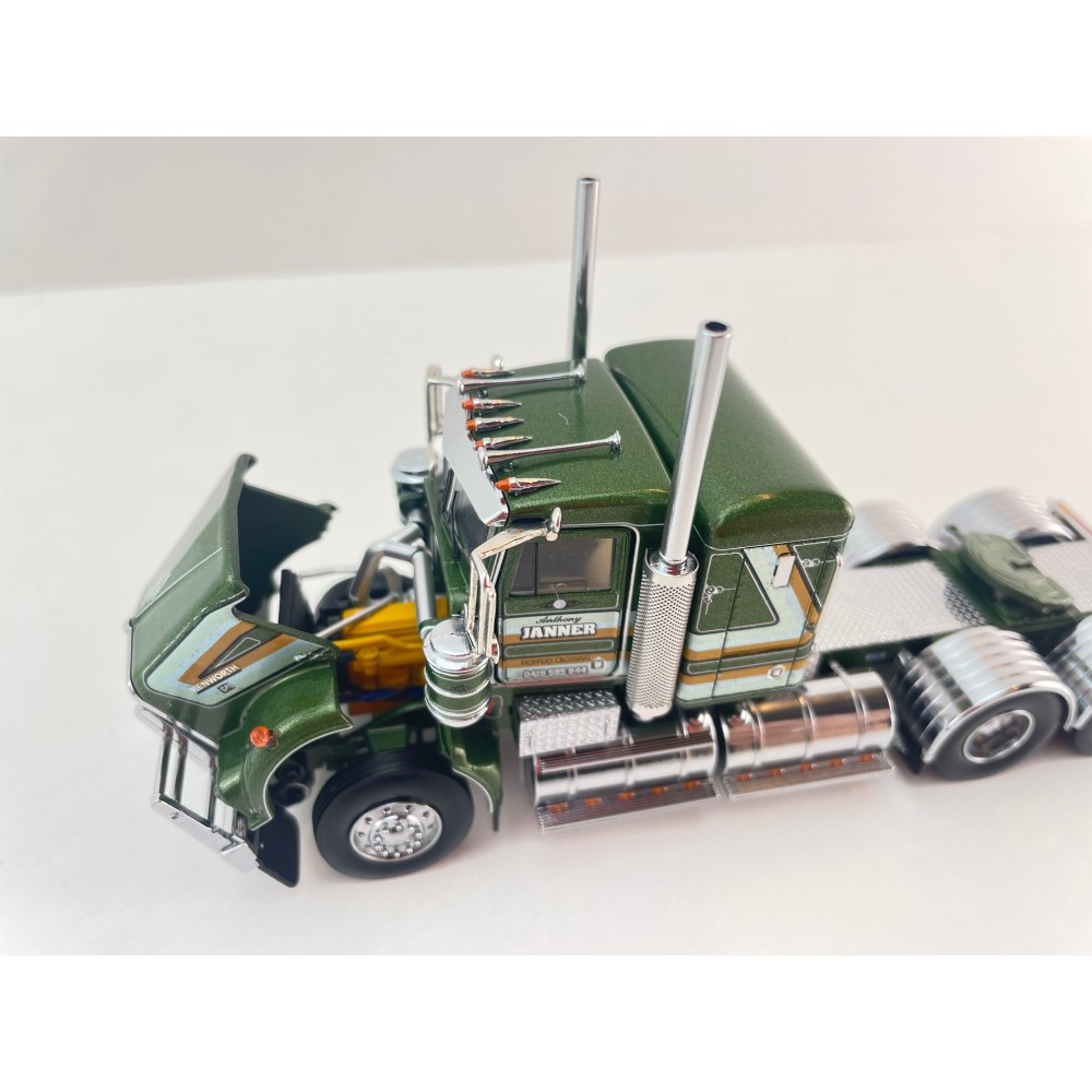 Iconic Replicas - Kenworth W900 SAR Low Bunk 6x4 Prime Mover Anthony Janner Transport - Scale 1:50