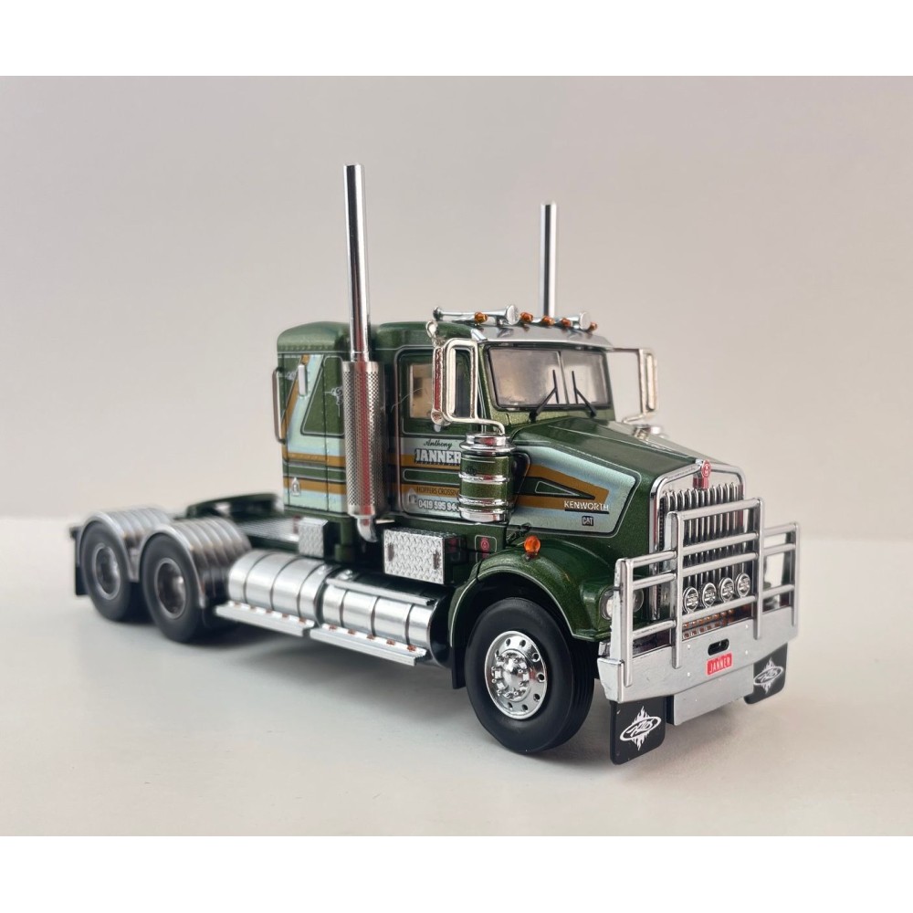 Iconic Replicas - Kenworth W900 SAR Low Bunk 6x4 Prime Mover Anthony Janner Transport - Scale 1:50