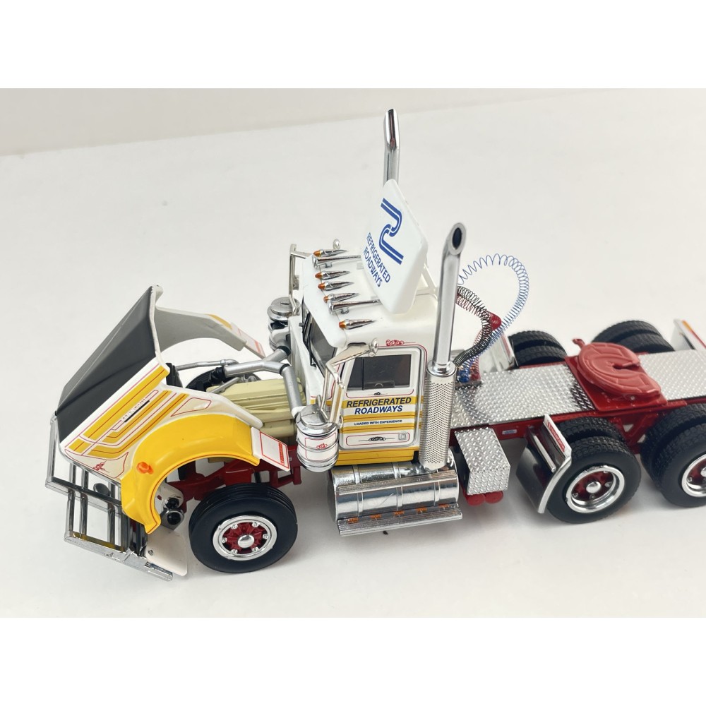 Iconic Replicas - Australian Kenworth W900 6x4 Day Cab Truck Refriderated Roadways - Scale 1:50