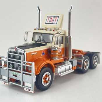 Iconic Replicas - Australian Kenworth W900 6x4 Day Cab Truck TNT Transport - Scale 1:50