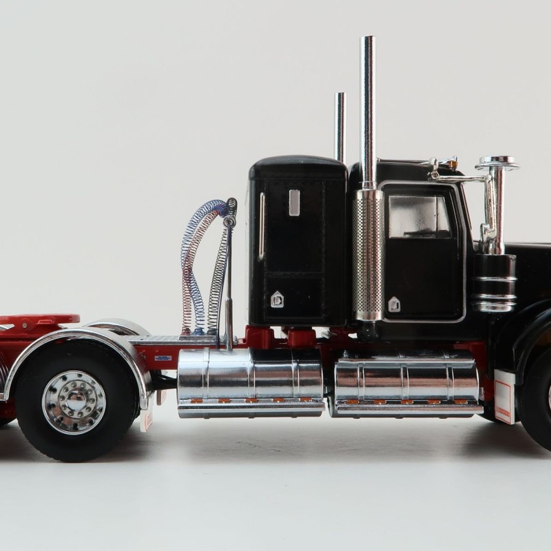 Iconic Replicas - Australian Kenworth W900 6x4 Lowline Bunk Truck Black Red - Scale 1:50