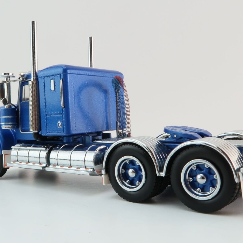 Iconic Replicas - Australian Kenworth W900 6x4 Lowline Bunk Truck Blue Metallic Spider - Scale 1:50