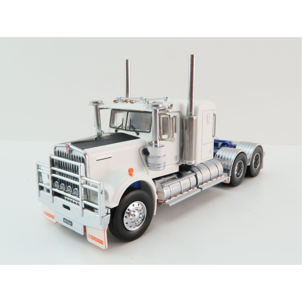 Iconic Replicas - Australian Kenworth W900 6x4 Lowline Bunk Truck White Blue - Scale 1:50