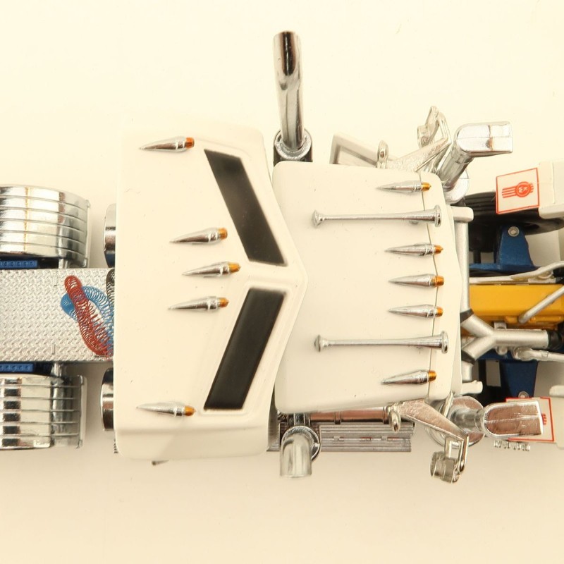 Iconic Replicas - Australian Kenworth W900 6x4 Prime Mover Truck White Blue Metallic - Scale 1:50