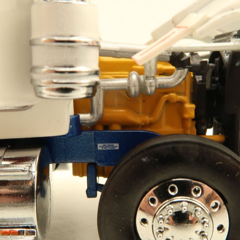 Iconic Replicas - Australian Kenworth W900 6x4 Prime Mover Truck White Blue Metallic - Scale 1:50