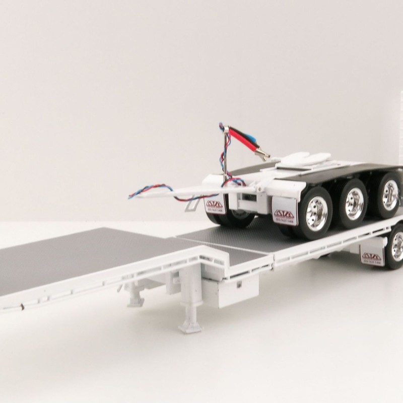Iconic Replicas - Custom Transport Equipment CTE 45' Extendable Drop Deck Trailer with 3axle Dolly White - Scale 1:50