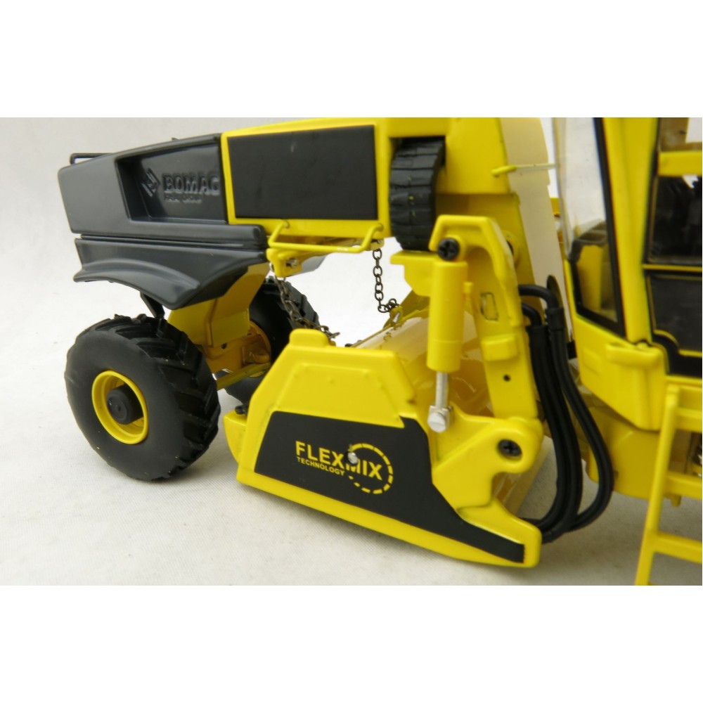 Kaster Scale Models WM 9964 Bomag RS 500 Soil Stabilizers & Road Recycler Scale 1:50