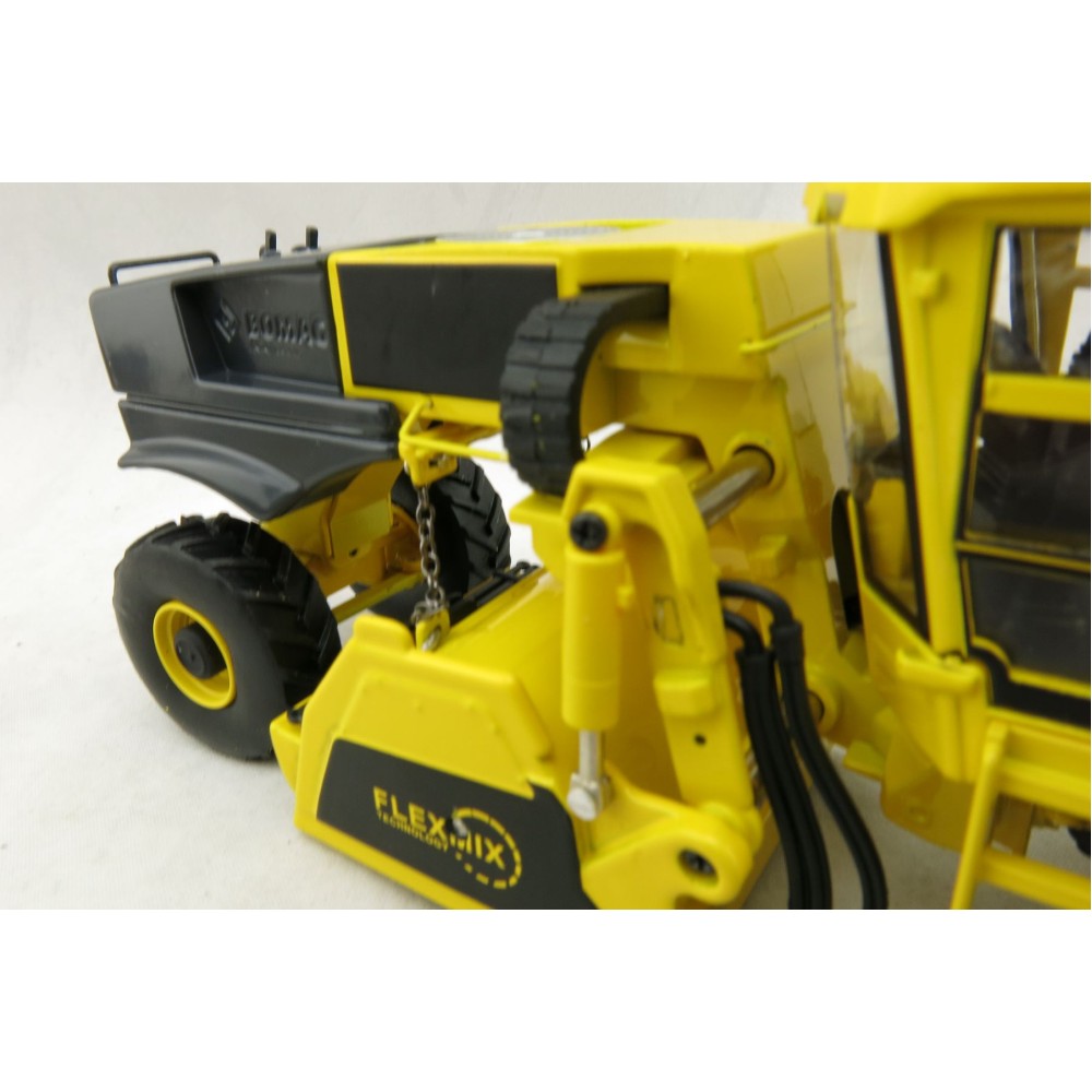 Kaster Scale Models WM 9964 Bomag RS 500 Soil Stabilizers & Road Recycler Scale 1:50