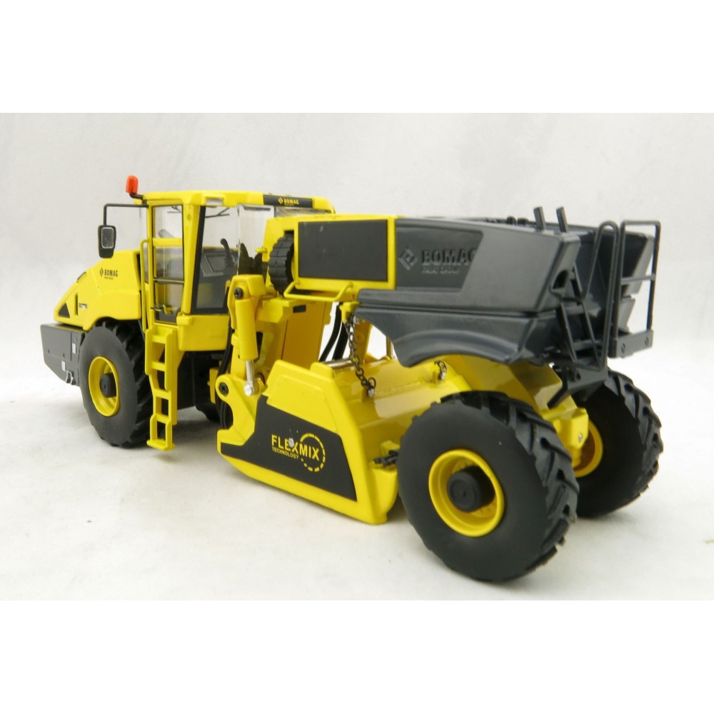 Kaster Scale Models WM 9964 Bomag RS 500 Soil Stabilizers & Road Recycler Scale 1:50