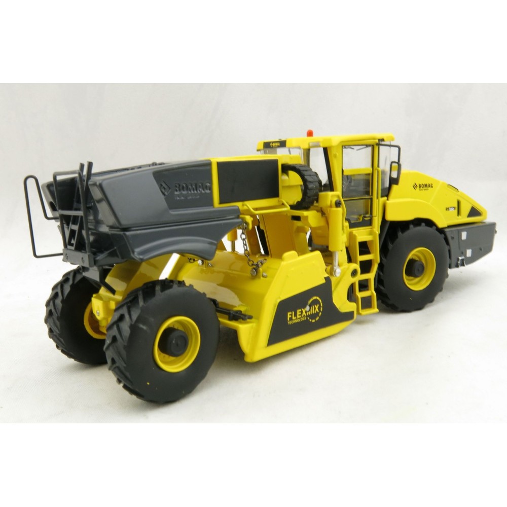 Kaster Scale Models WM 9964 Bomag RS 500 Soil Stabilizers & Road Recycler Scale 1:50
