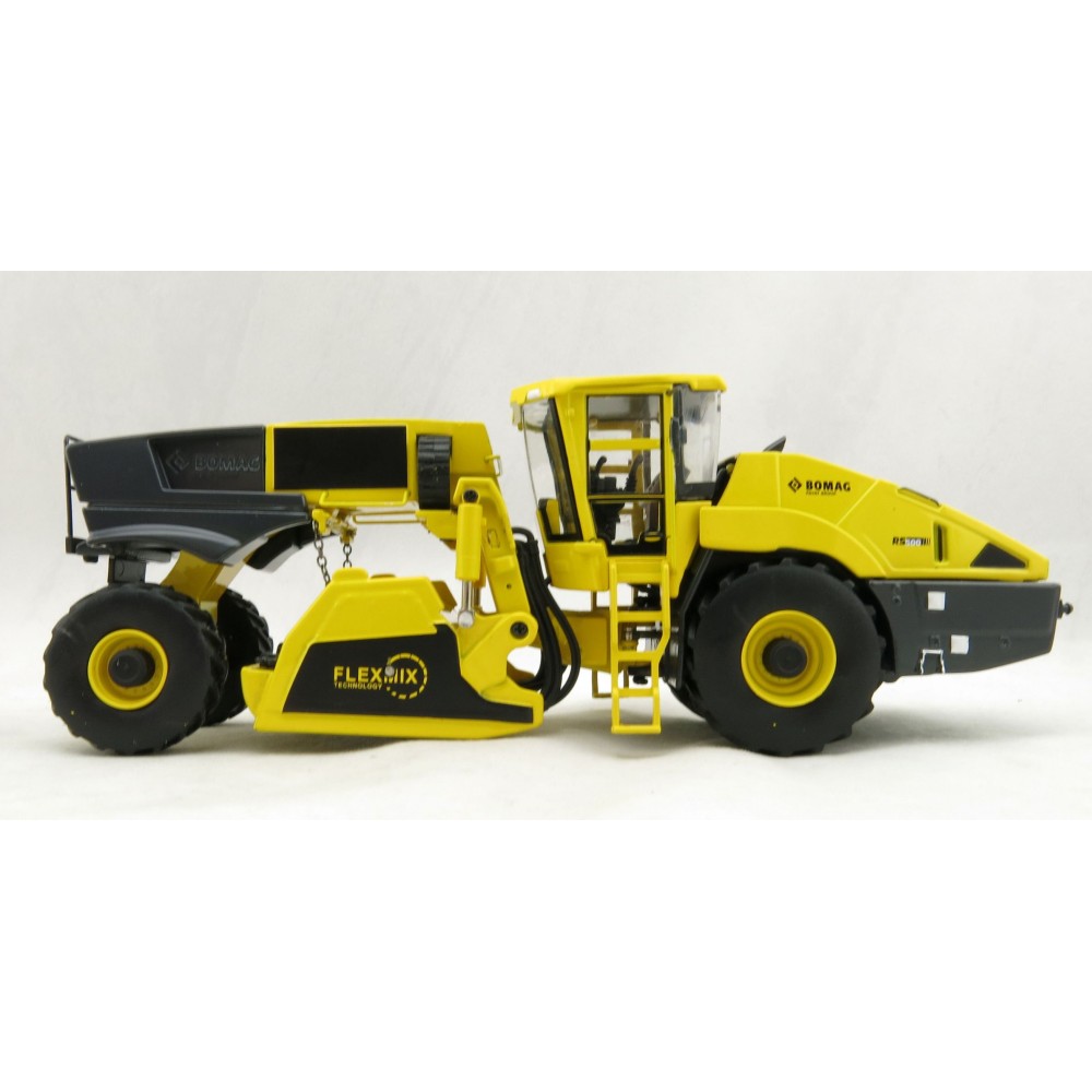 Kaster Scale Models WM 9964 Bomag RS 500 Soil Stabilizers & Road Recycler Scale 1:50
