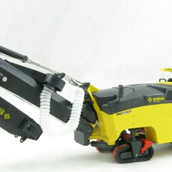 Kaster Scale Models WM9965 BOMAG BM1000 /35 Cold Planer Road Mill - Box Damage - Scale 1:50