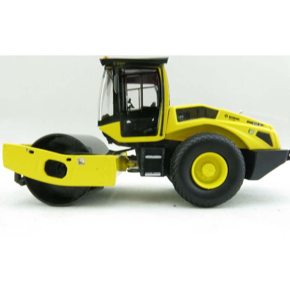 Verticas WM10236 Bomag BW 213 D-5 SINGLE DRUM ROLLER Scale 1:50
