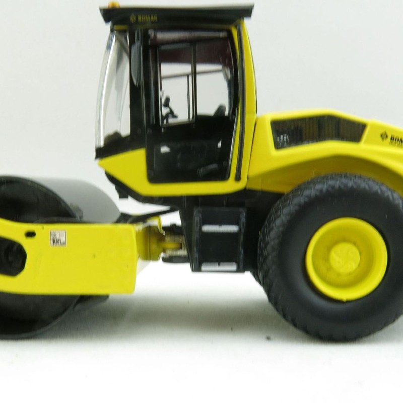 Verticas WM10236 Bomag BW 213 D-5 SINGLE DRUM ROLLER Scale 1:50