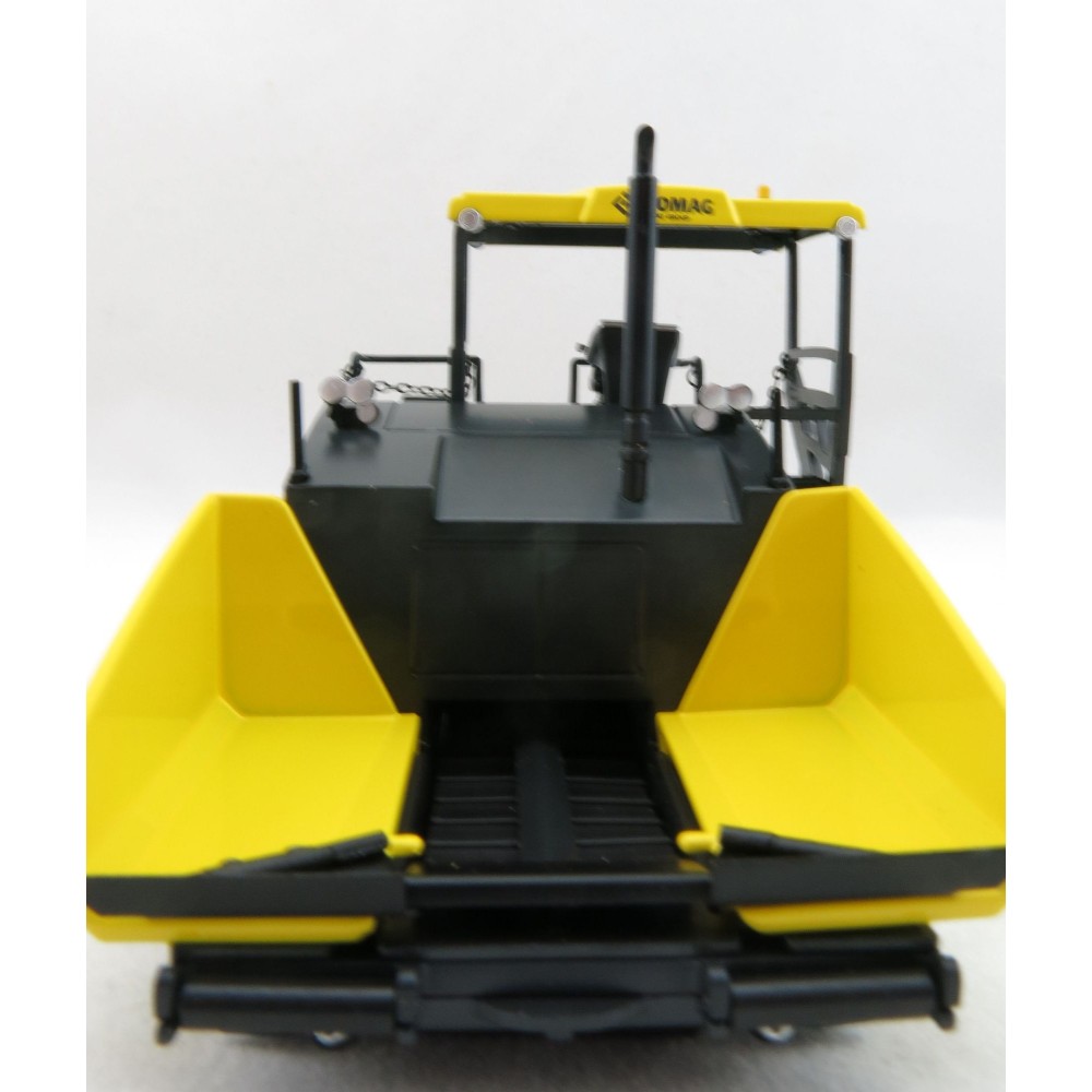 Verticas - WM10183 Bomag BF 800 C Tracked Road Paver Scale 1:50