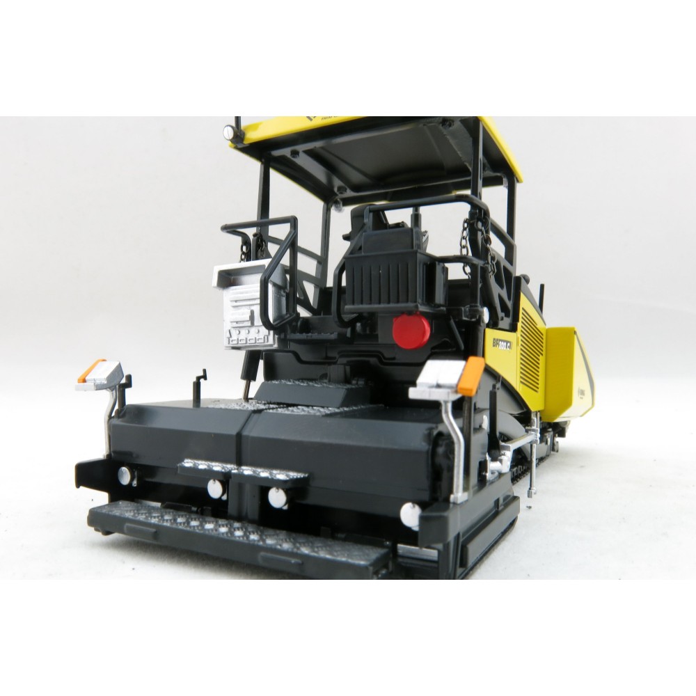 Verticas - WM10183 Bomag BF 800 C Tracked Road Paver Scale 1:50