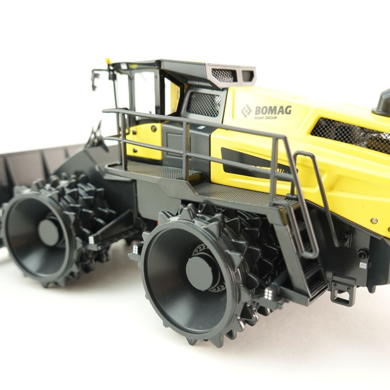 Kaster Scale Models WM103339 Bomag BC 1173 RB REFUSE COMPACTOR Loader Scale 1:50