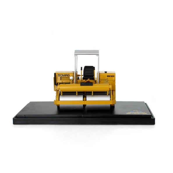 Kaster Scale Models WM9967 Bomag BW 200 Single Drum Roller Special Edition Scale 1:24