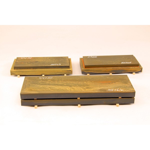 Ladegueter Bauer 01061 - 3x Large Rusted Steel Slabs on Transport Frame - Scale 1:50