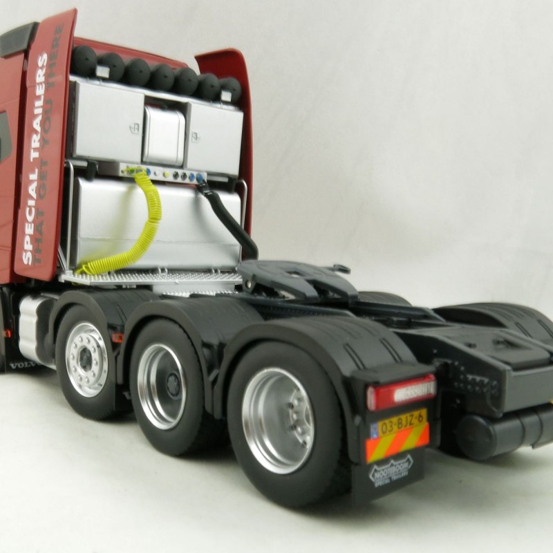 Marge Models 1915-02-01 - Volvo FH16 8x4 Red Truck Prime Mover Nooteboom - Scale 1:32