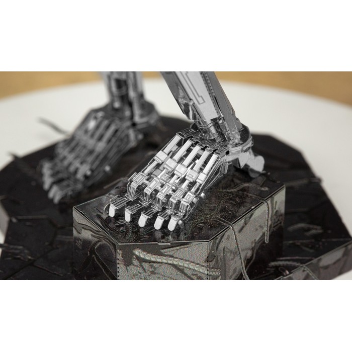 Metal Earth 3D ICONX Laser Cut DIY Model KIT The Terminator T-800 Endoskeleton Premium Series