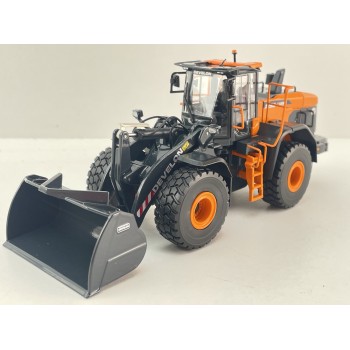 Develon - Develon DL867 Wheel Loader Diecast - Scale 1:50