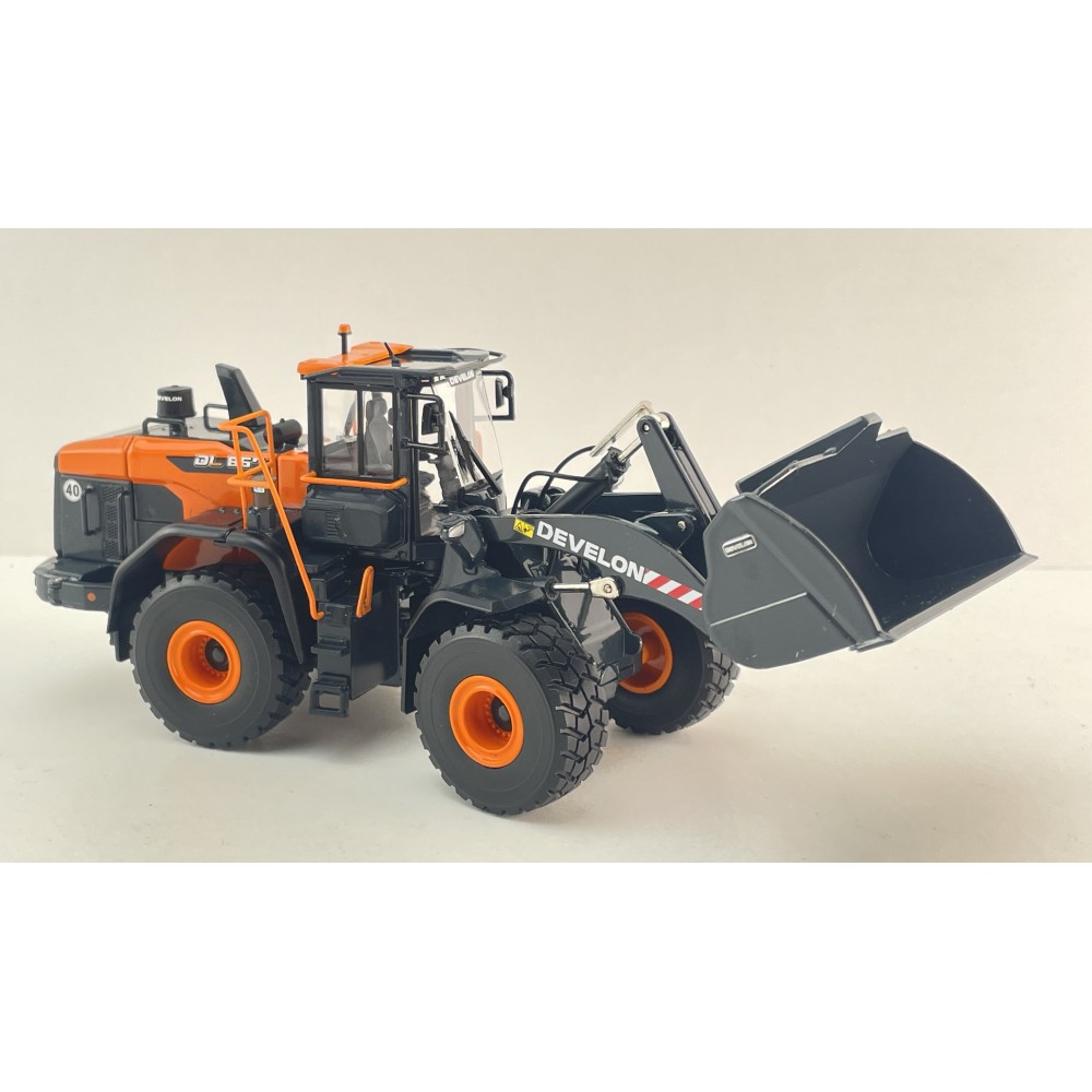 Develon - Develon DL867 Wheel Loader Diecast - Scale 1:50