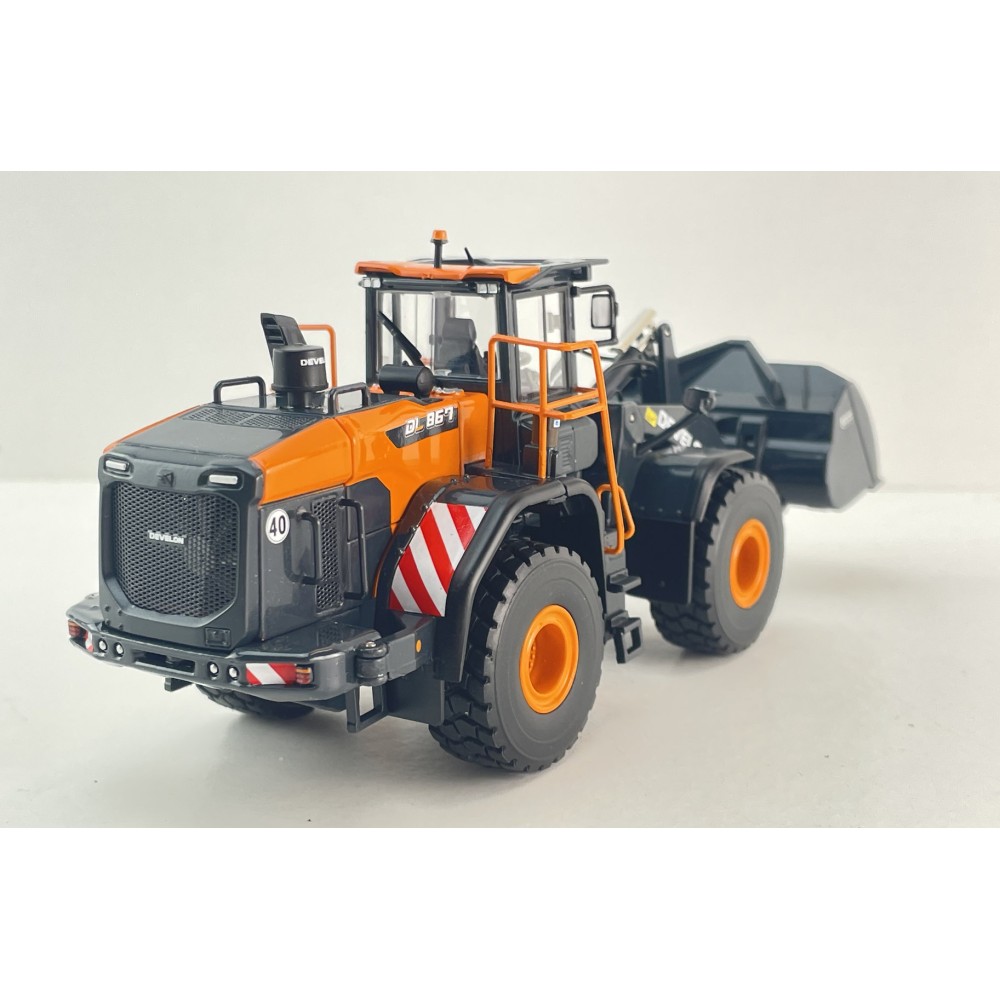 Develon - Develon DL867 Wheel Loader Diecast - Scale 1:50