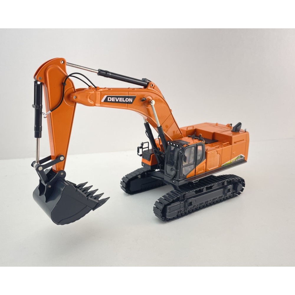 Develon - Develon DX680 HD Large Hydraulic Crawler Excavator - Scale 1:50