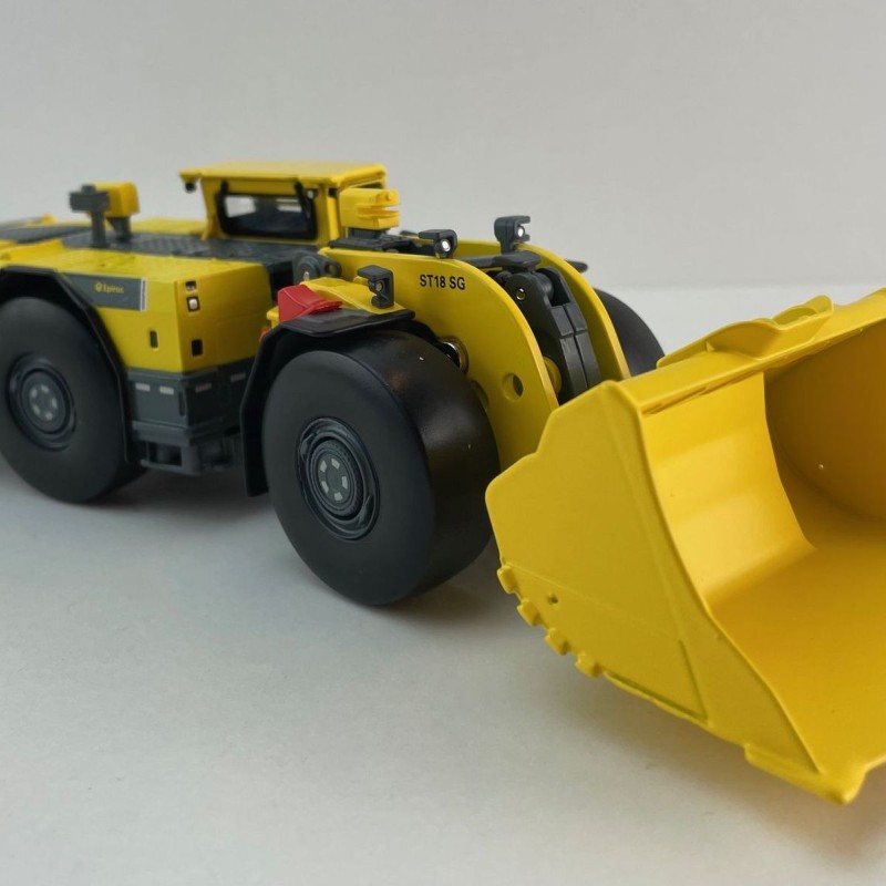 Epiroc Underground Mining Loader Scooptram ST18S - Scale 1:50
