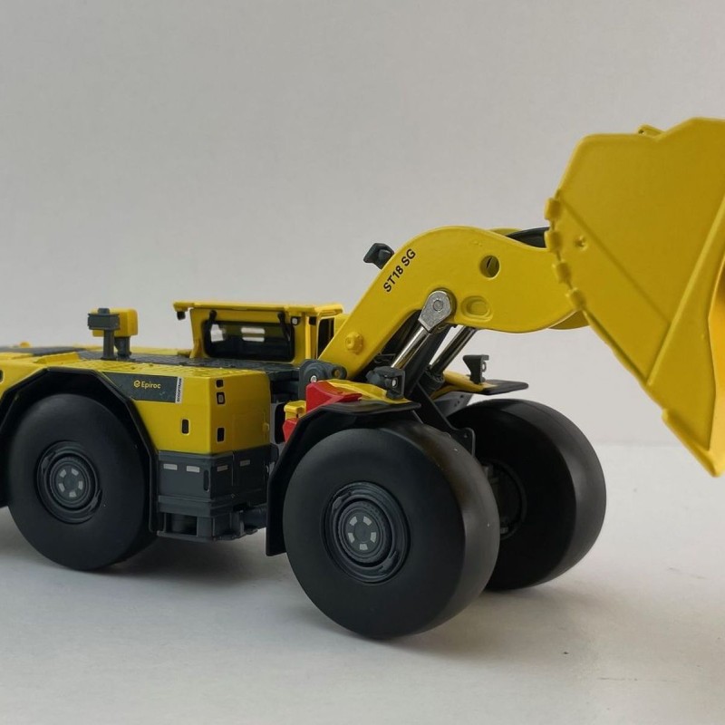 Epiroc Underground Mining Loader Scooptram ST18S - Scale 1:50